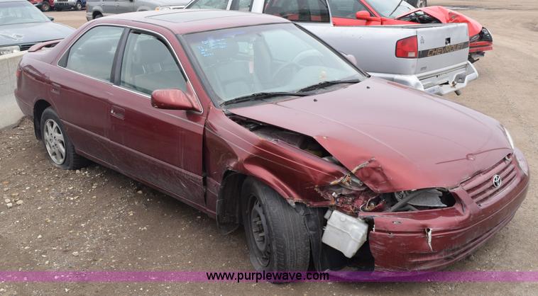 image for item E6266 1999 Toyota Camry