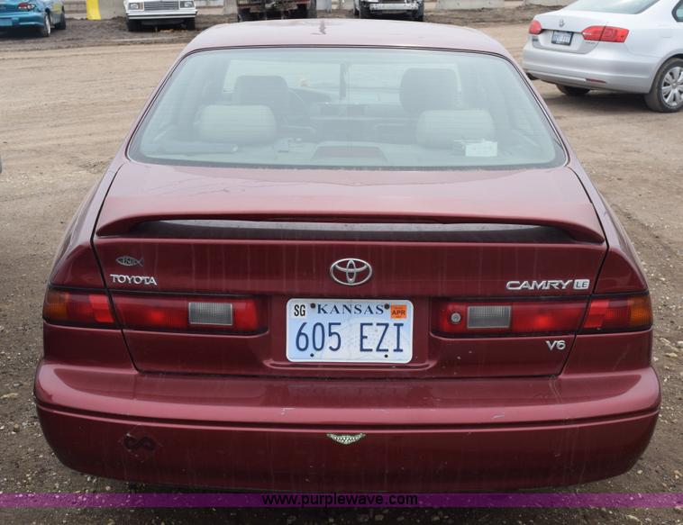 image for item E6266 1999 Toyota Camry