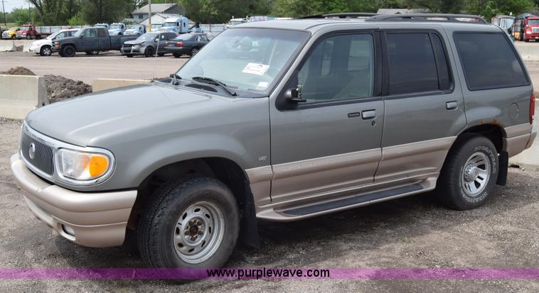 image for item E6441 2000 Mercury Mountaineer SUV