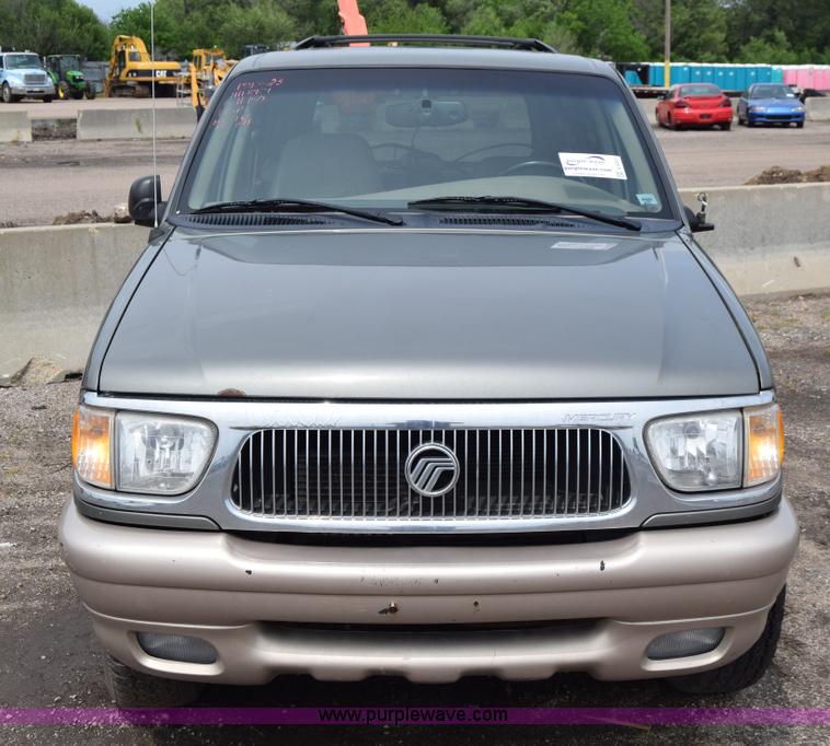 image for item E6441 2000 Mercury Mountaineer SUV