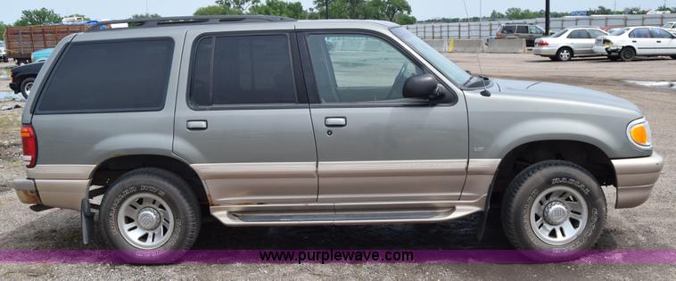 image for item E6441 2000 Mercury Mountaineer SUV