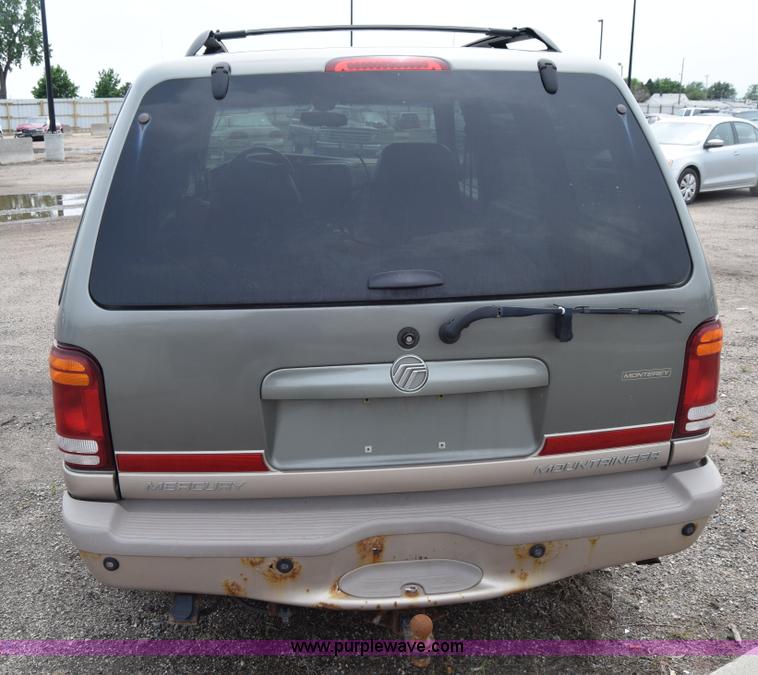 image for item E6441 2000 Mercury Mountaineer SUV