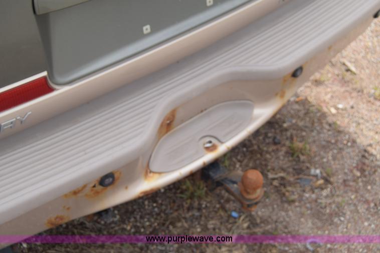 image for item E6441 2000 Mercury Mountaineer SUV