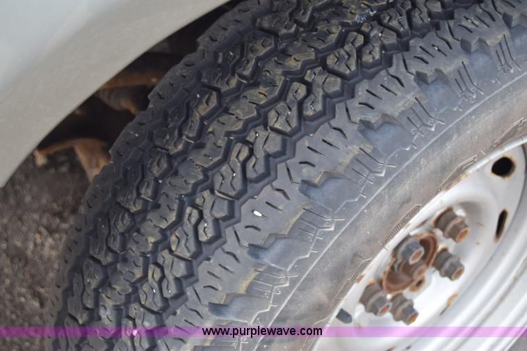 image for item E6441 2000 Mercury Mountaineer SUV