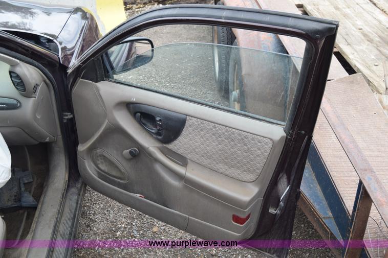 image for item E6442 2000 Chevrolet Malibu