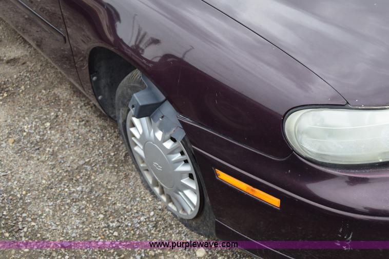 image for item E6442 2000 Chevrolet Malibu