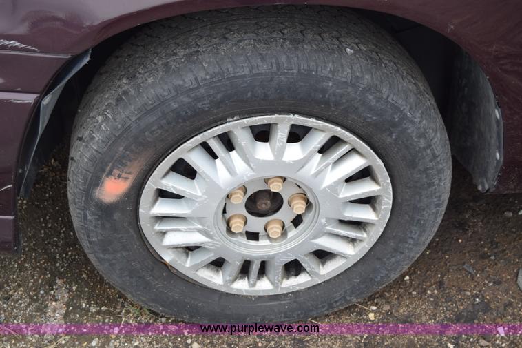 image for item E6442 2000 Chevrolet Malibu