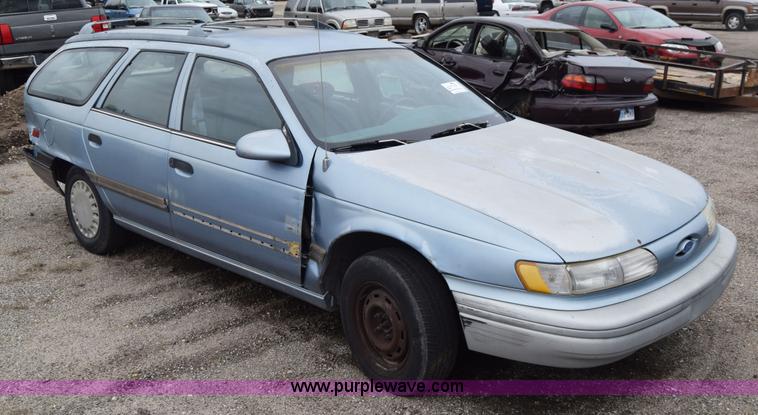 image for item E6443 1992 Ford Taurus