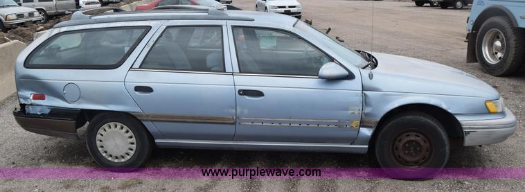 image for item E6443 1992 Ford Taurus