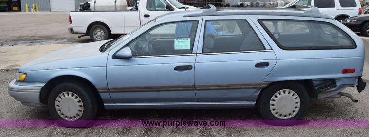 image for item E6443 1992 Ford Taurus