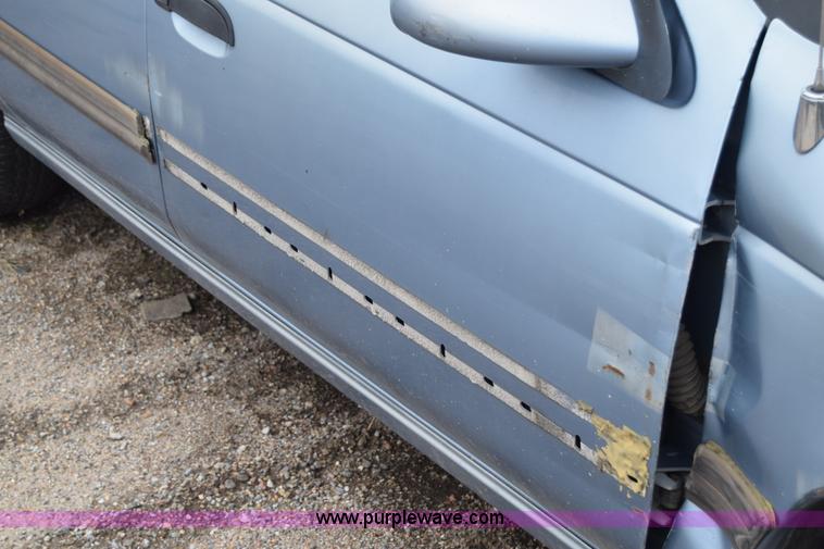 image for item E6443 1992 Ford Taurus