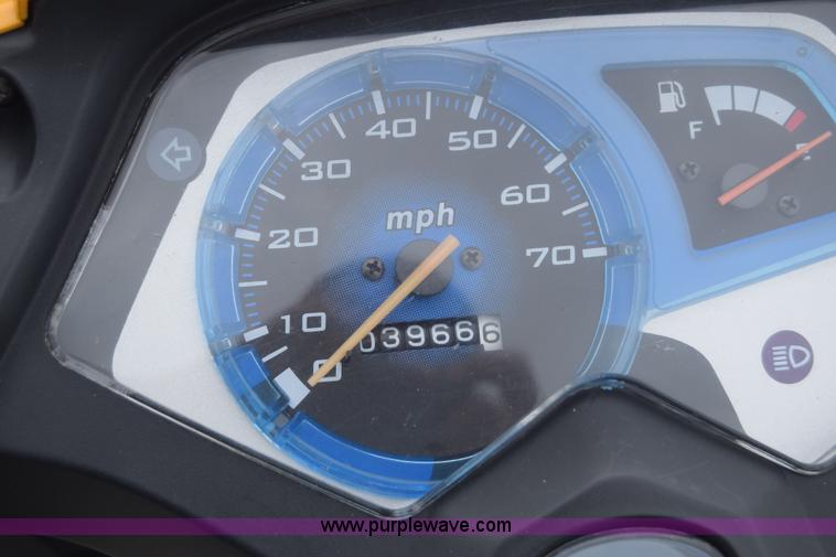 image for item E6445 2011 Zhej MC19-150 scooter