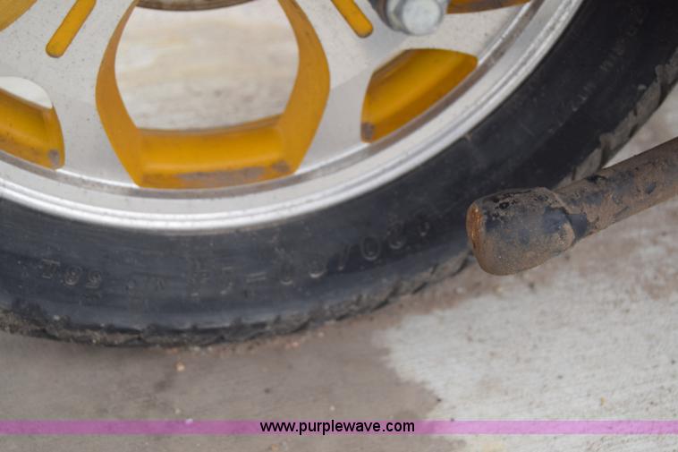 image for item E6445 2011 Zhej MC19-150 scooter