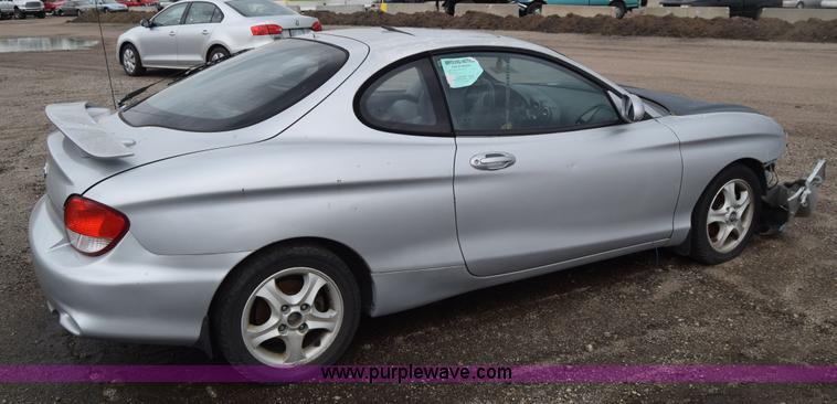 image for item E6447 2001 Hyundai Tiburon