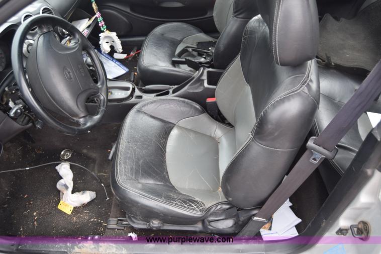 image for item E6447 2001 Hyundai Tiburon