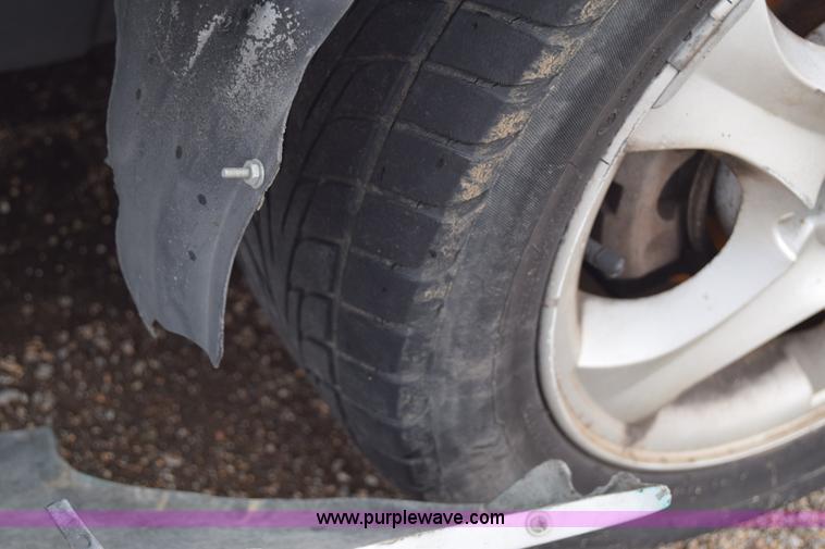 image for item E6447 2001 Hyundai Tiburon