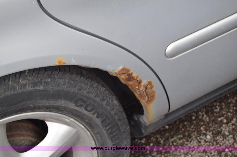 image for item E6448 2001 Ford Taurus SE