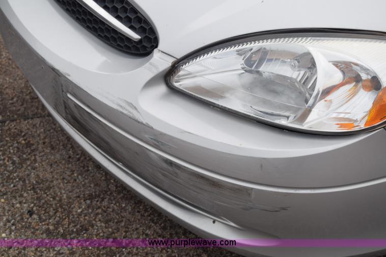 image for item E6448 2001 Ford Taurus SE