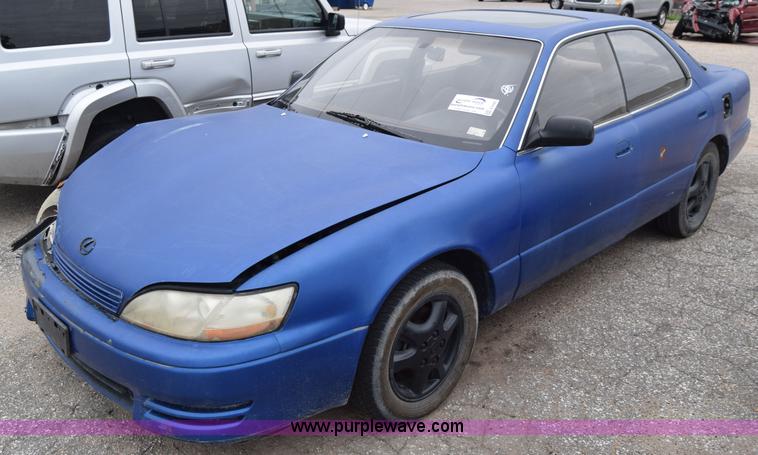 image for item E6480 1993 Lexus ES300