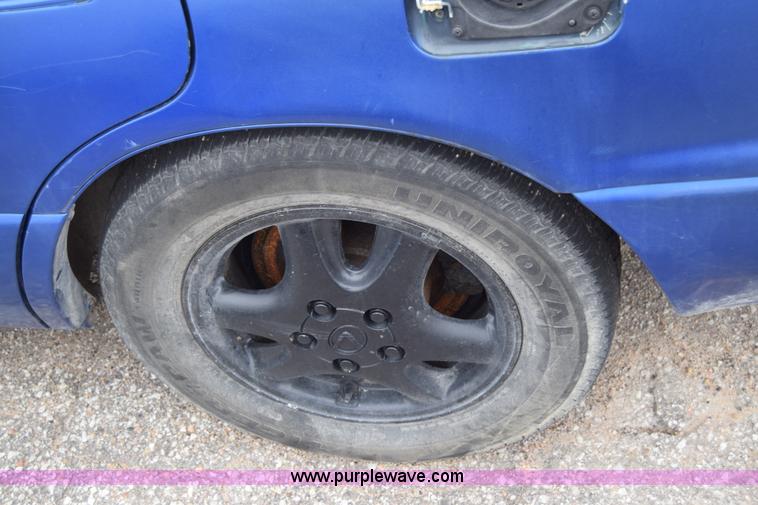 image for item E6480 1993 Lexus ES300