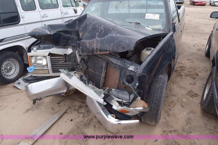 image for item E6490 1992 GMC Sierra 1500 pickup truck