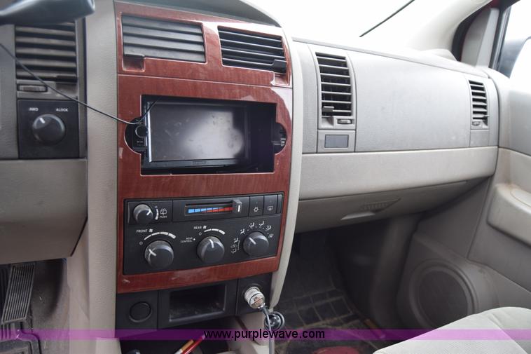 image for item E6491 2005 Dodge Durango SUV