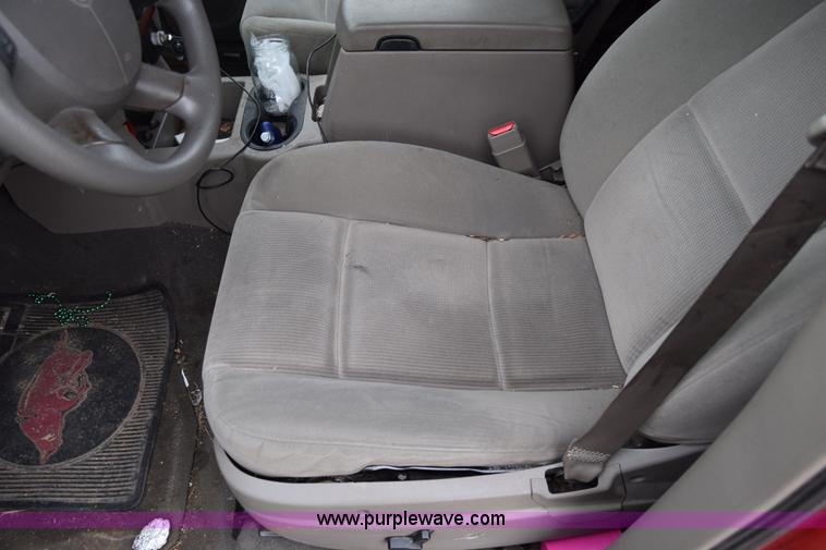 image for item E6491 2005 Dodge Durango SUV