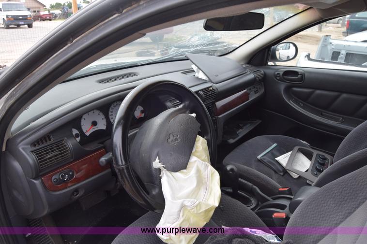 image for item E6493 2001 Dodge Stratus SE