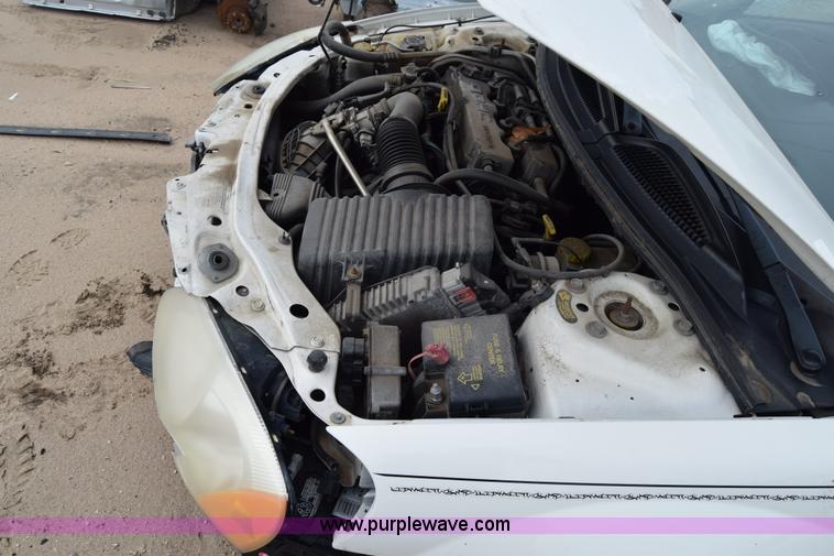 image for item E6493 2001 Dodge Stratus SE