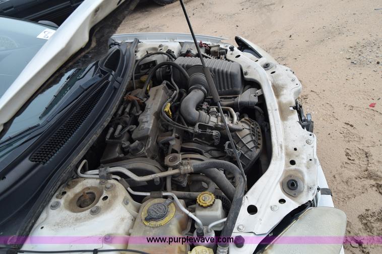 image for item E6493 2001 Dodge Stratus SE