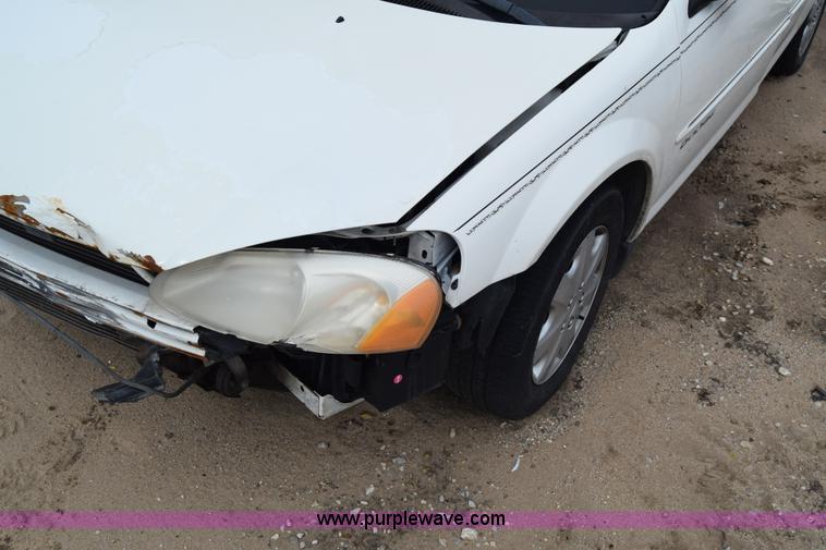 image for item E6493 2001 Dodge Stratus SE