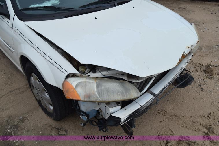 image for item E6493 2001 Dodge Stratus SE