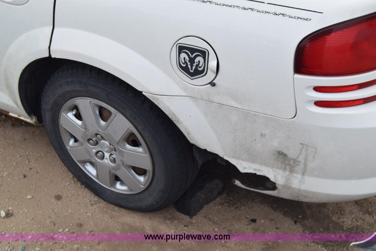 image for item E6493 2001 Dodge Stratus SE