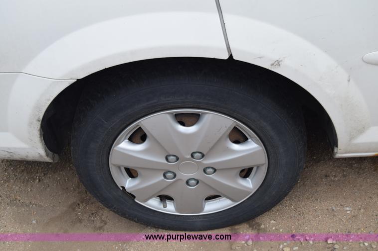 image for item E6493 2001 Dodge Stratus SE