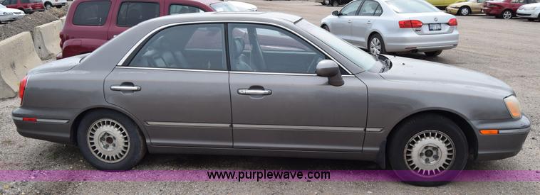 image for item E6496 2001 Hyundai XG300