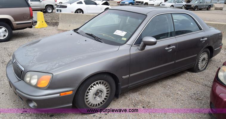 image for item E6496 2001 Hyundai XG300