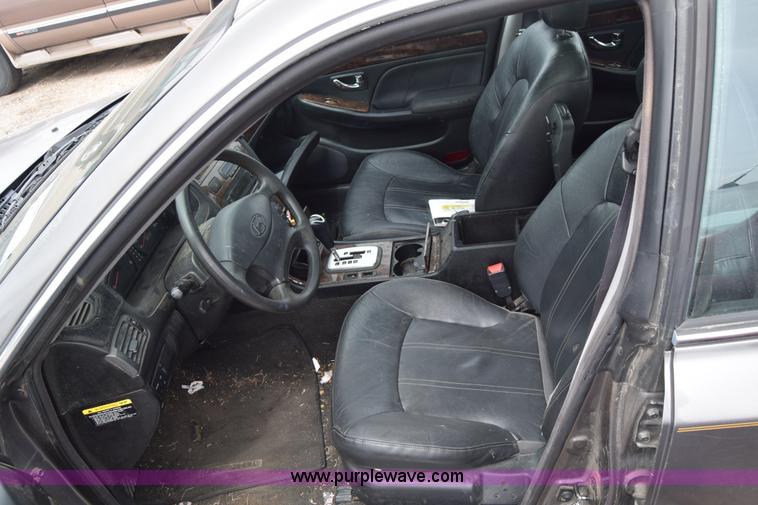 image for item E6496 2001 Hyundai XG300