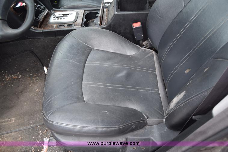 image for item E6496 2001 Hyundai XG300