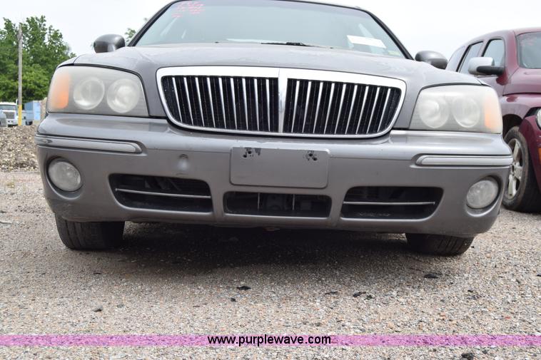 image for item E6496 2001 Hyundai XG300