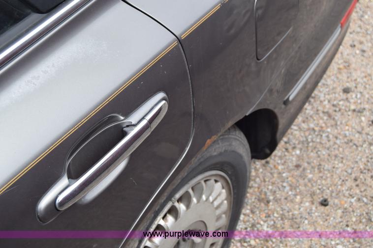 image for item E6496 2001 Hyundai XG300