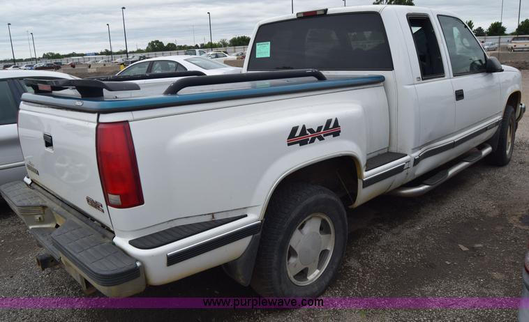 image for item E6498 1998 GMC Sierra 1500 Ext. Cab pickup truck