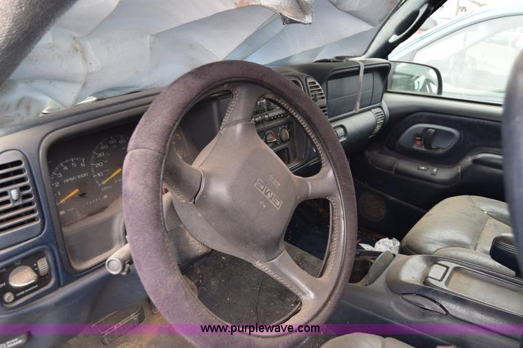 image for item E6498 1998 GMC Sierra 1500 Ext. Cab pickup truck