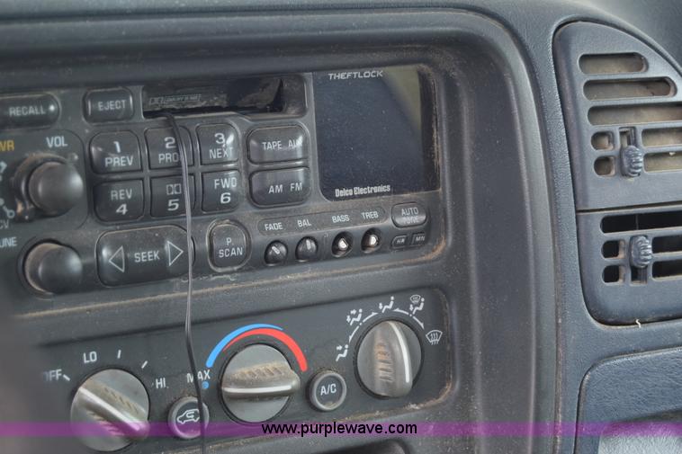 image for item E6498 1998 GMC Sierra 1500 Ext. Cab pickup truck