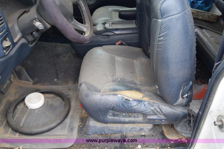 image for item E6498 1998 GMC Sierra 1500 Ext. Cab pickup truck