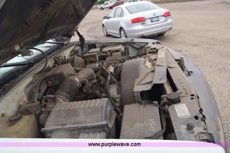 image for item E6498 1998 GMC Sierra 1500 Ext. Cab pickup truck