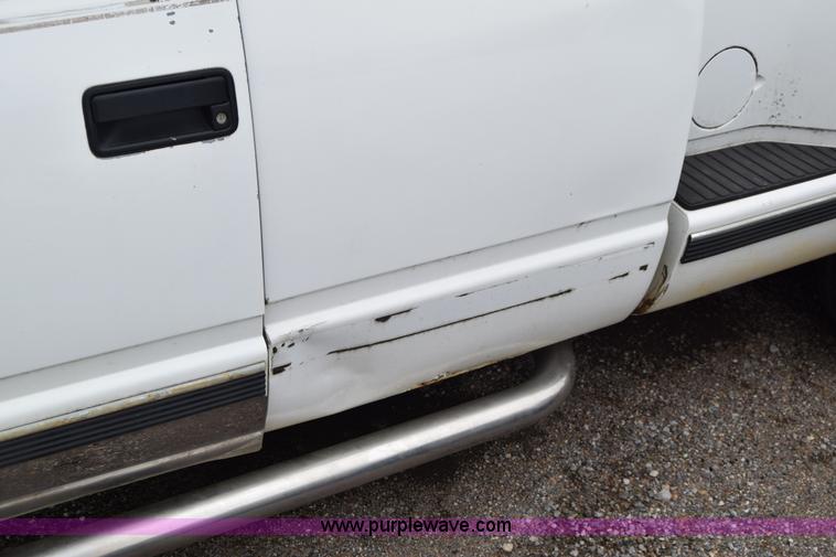 image for item E6498 1998 GMC Sierra 1500 Ext. Cab pickup truck