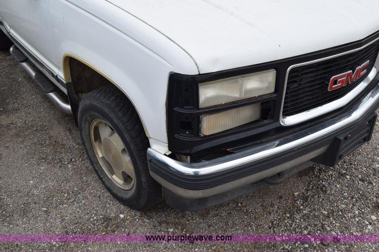 image for item E6498 1998 GMC Sierra 1500 Ext. Cab pickup truck