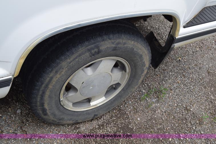 image for item E6498 1998 GMC Sierra 1500 Ext. Cab pickup truck