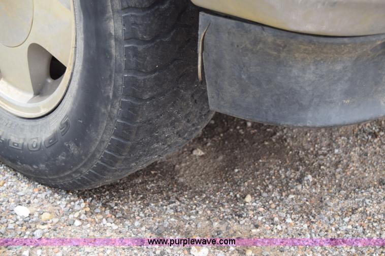 image for item E6498 1998 GMC Sierra 1500 Ext. Cab pickup truck