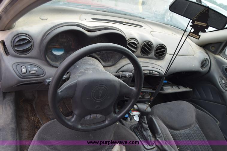image for item E6499 2002 Pontiac Grand AM
